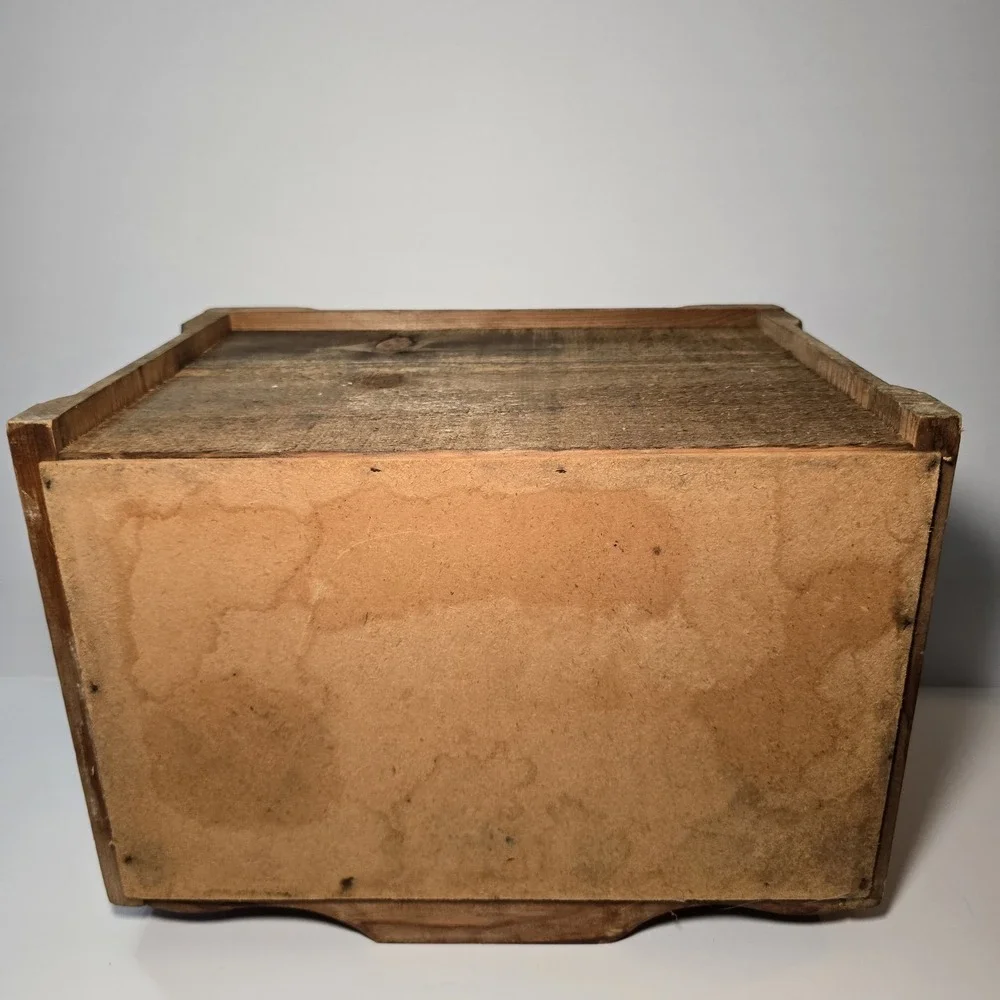 Vtg Wooden Bread Box w/ Fresh Daily Glass Panel  Farmhouse Country Kitchen Read